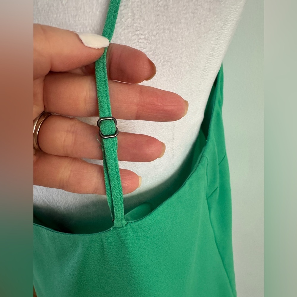 New! HALOGEN Green Scalloped Camisole Top medium - Picture 5 of 8